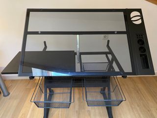 Mesa de diseño de cristal