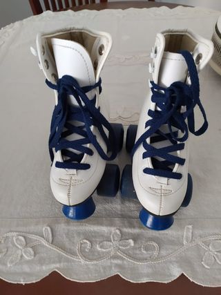 Patines cuatro ruedas talla 30