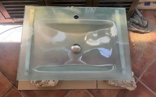 Lavabo cristal suspendido