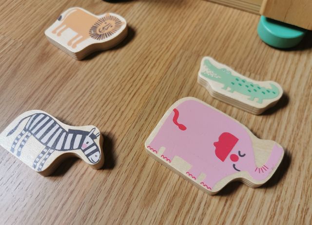 Juguete educativo de madera Hema