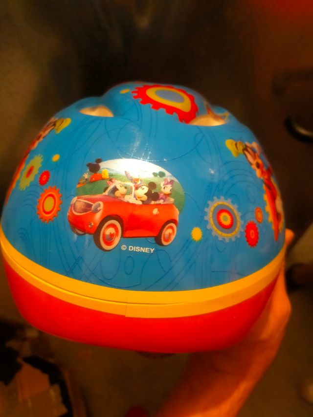 Casco infantil Disney