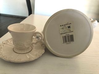 Teiera con 6 tazzine e piattini