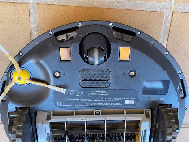 Robot aspirador iRobot 606