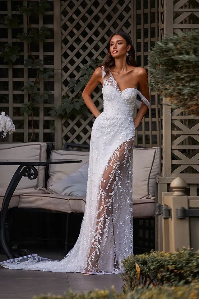 Vestido de novia con trasparencias y sexy