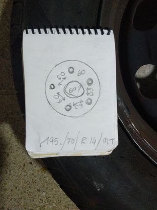 llanta con neumatico casi nuevo