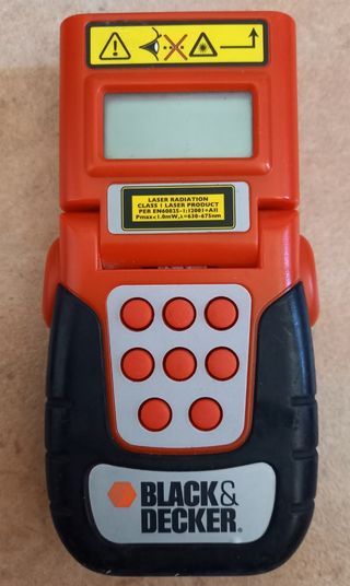 Distanciometro láser Black&Decker