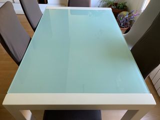 Mesa extensible cristal templado