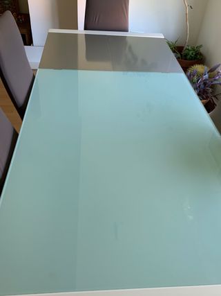 Mesa extensible cristal templado