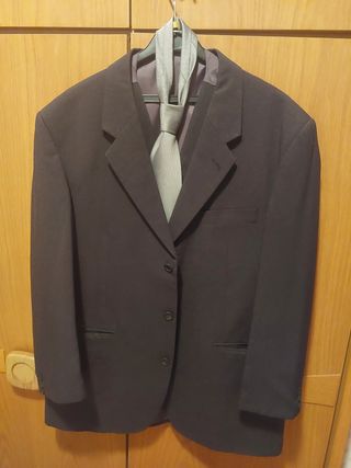 Traje taller 56