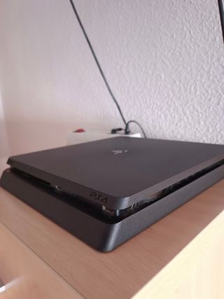 PlayStation 4 (1000 GB)