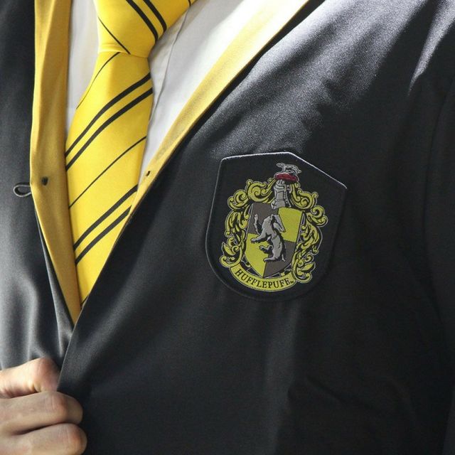 Túnica Hufflepuff Harry Potter. Talla XS