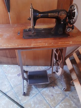 Máquina de coser SINGER