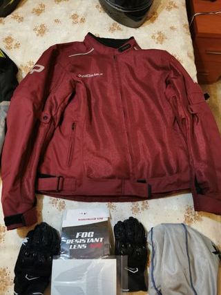 2 equipaciones de Moto Completas.