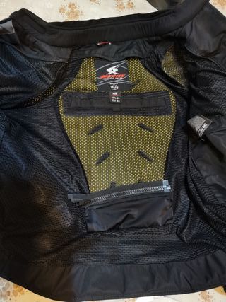 2 equipaciones de Moto Completas.