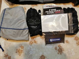 2 equipaciones de Moto Completas.