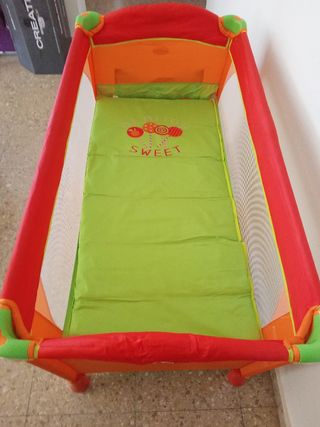 Cuna de viaje marca Olmitos