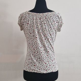Blusa con florecitas Talla S
