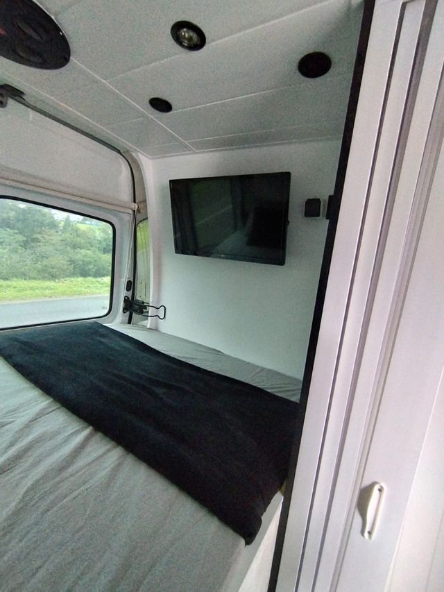 Alquiler Furgoneta Camper Gran Volumen