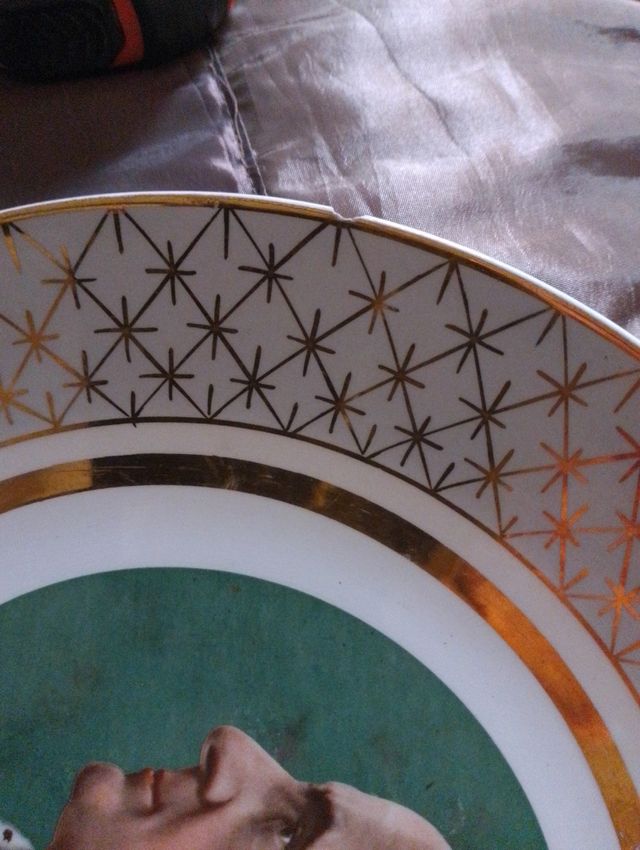 Oferta Plato Pablo VI dorado SanClaudio 25 cm