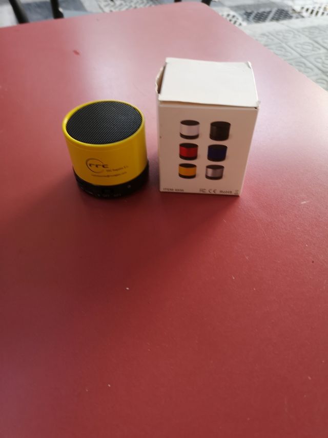 2 altoparlanti Bluetooth x 10€!!