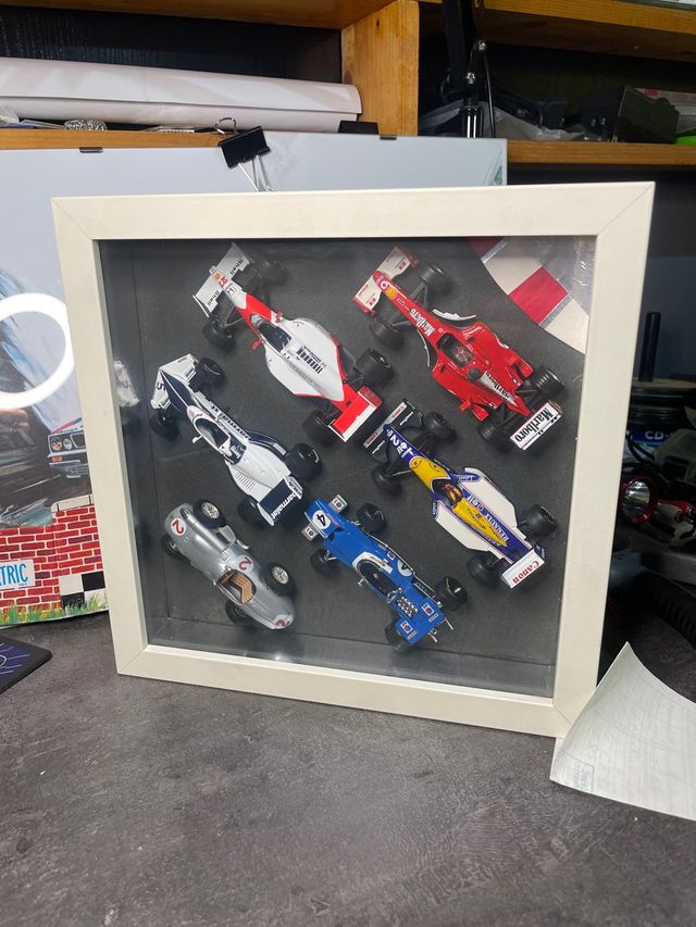 diorama F1  1/43 Mercedes, Ferrari ,McLaren...