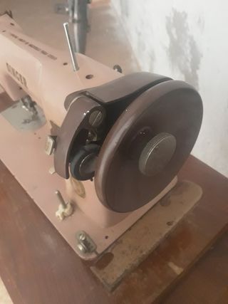 MAQUINA DE COSER