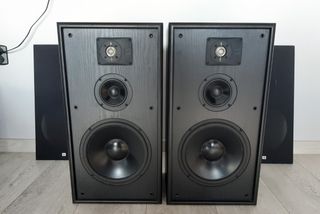 Equipo de audio Technics + altavoces JBL TLX 600