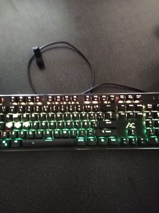 Teclado mecanico gaming RGB