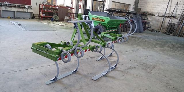 Arado rascador corta hierbas