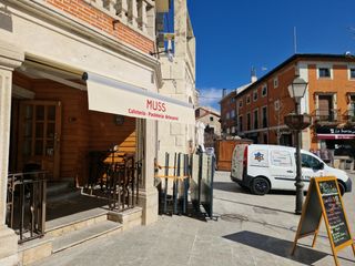 TOLDOS Y PÉRGOLAS A MEDIDA