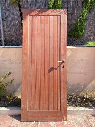 puerta de madera