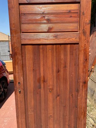 puerta de madera