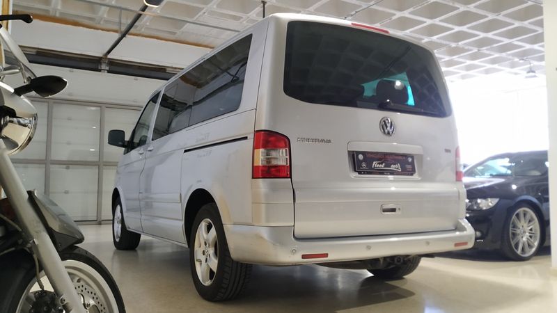 Volkswagen Multivan 2008 - foto 1