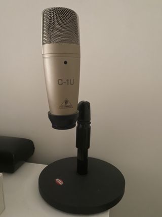 micrófono de estudio + pie de sobremesa