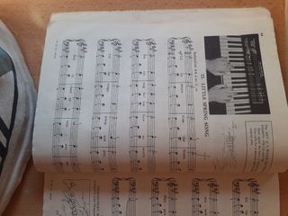 Libro de canciones para piano- principiantes