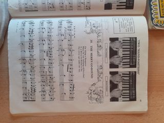 Libro de canciones para piano- principiantes