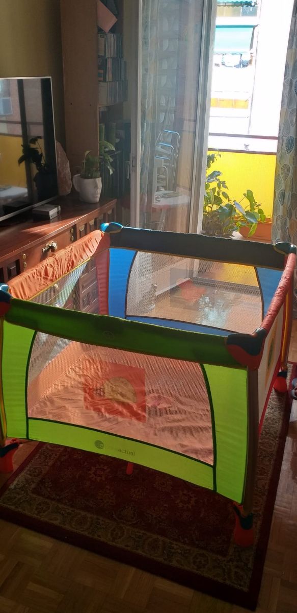 parque/ cuna de viaje