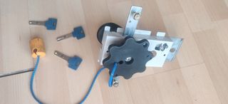 Cerradura puerta parking Hormann