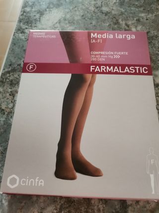 Medias largas comprensión fuerte