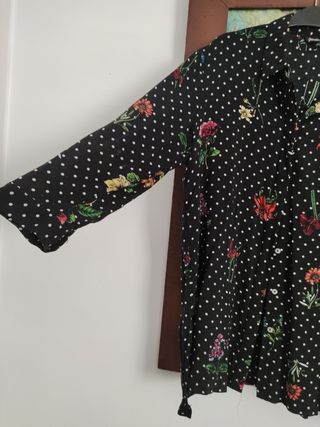 Blusa de flores y lunares