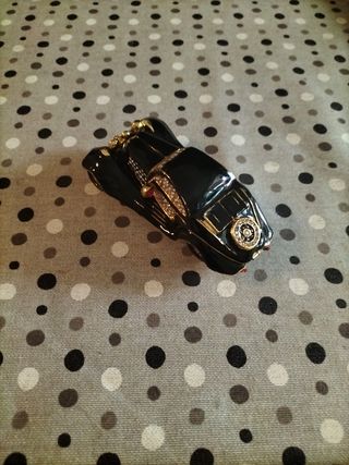 Adorno coche joyero.