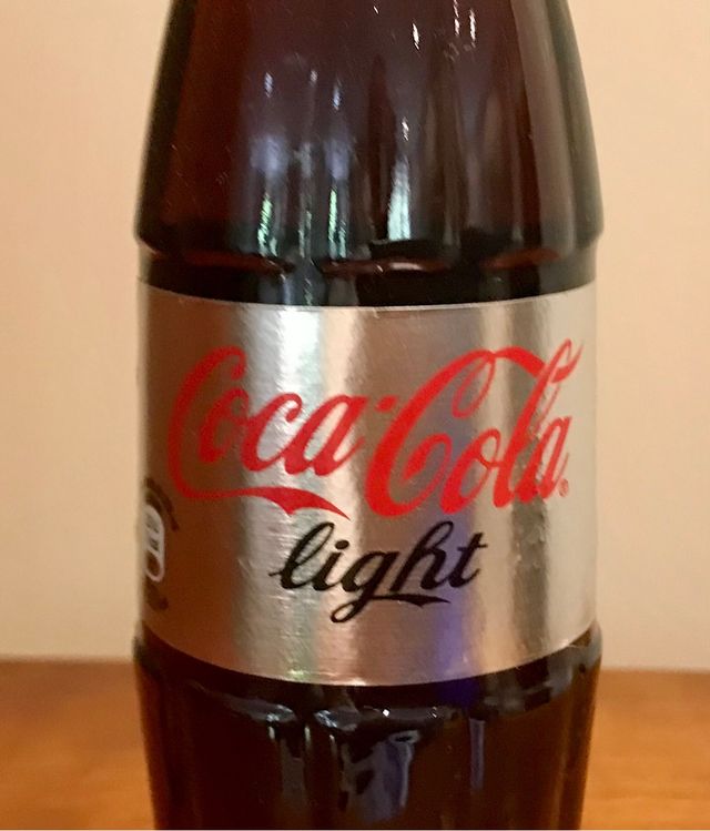 1 botella de Coca Cola Light, España, 350 ml