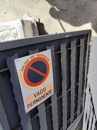 Puertas de calle de acero.