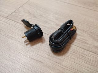 Alimentador USB doble para coche 