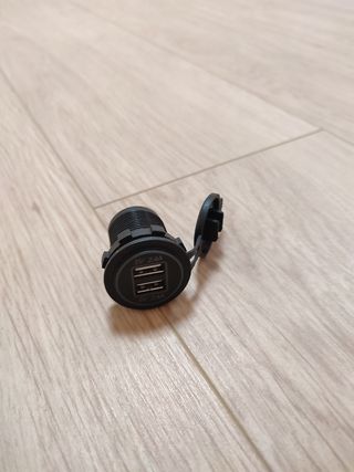 Alimentador USB doble para coche 