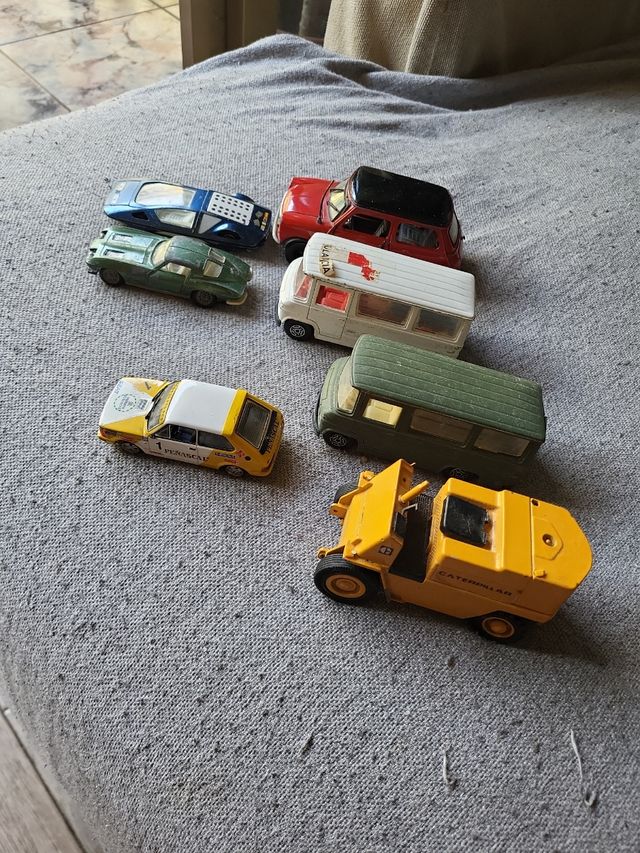 Lote coches a escala