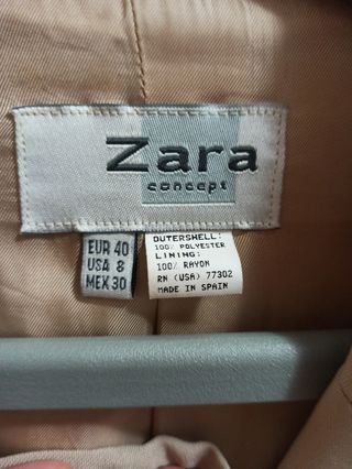 Traje de chaqueta juvenil con falda