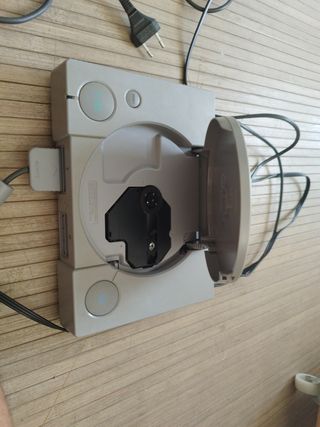 Playstation 1 con tres juegos