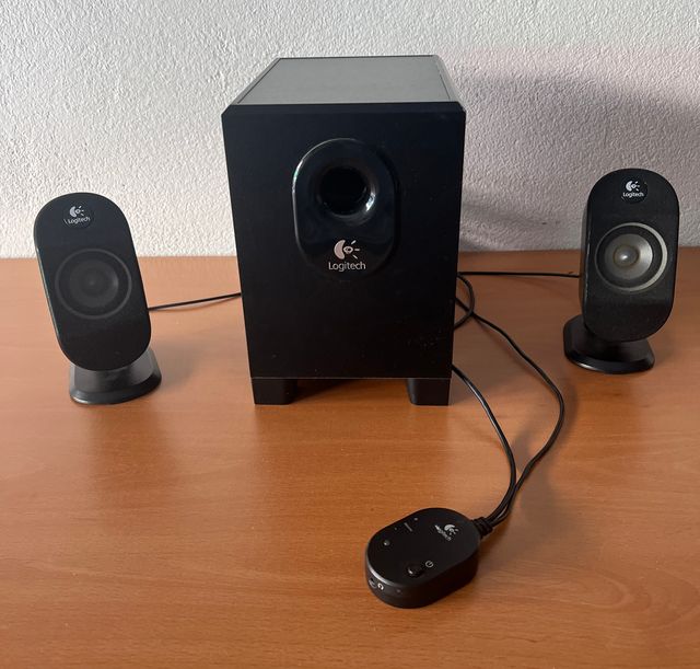 Logitech - Sistema audio per PC 2+1