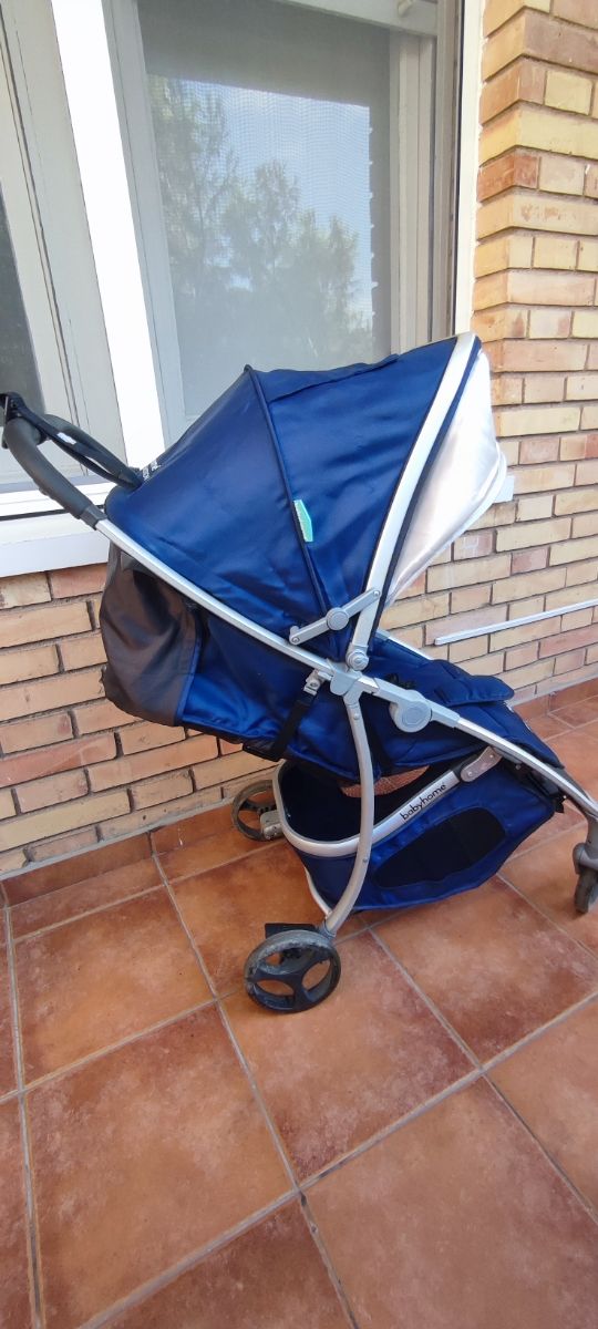 Carro y muchos accesorios